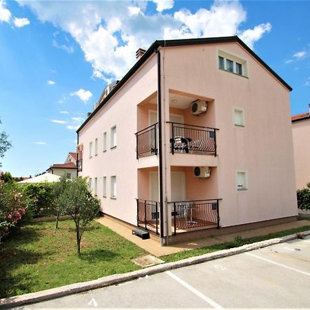 Apartment Mendikovic 포레치 외부 사진